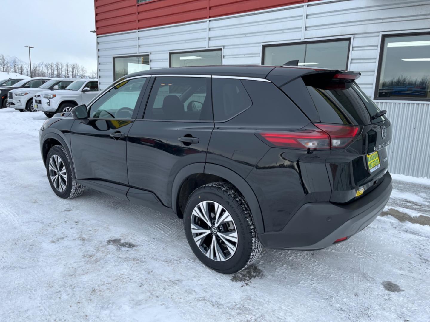 2021 BLACK /Black NISSAN ROGUE SV (5N1AT3BBXMC) with an 2.5L engine, Continuously Variable transmission, located at 1960 Industrial Drive, Wasilla, 99654, (907) 274-2277, 61.573475, -149.400146 - Photo#2